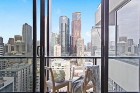 A Modern Apt Near Southern Cross with City Views